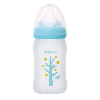Pigeon SofTouch Peristaltic Plus Wide Neck Nursing Bottle Silicon Glass 160ml ( NB Teat Blue）